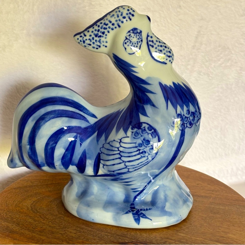 Vintage Painted Rooster/Chicken Delft Style Blue & White Porcelain 7.3